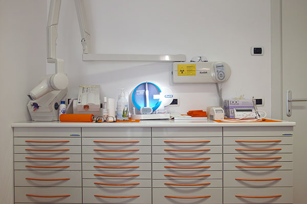 Studio Dentistico Laura Leo - Photo studio - Radiografico endorale