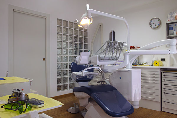 Studio Dentistico Laura Leo - Photo studio - Sala blu